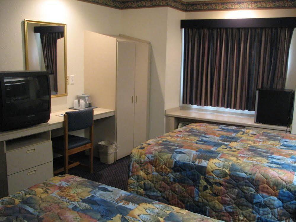 Travelodge By Wyndham Fort Scott Exterior foto