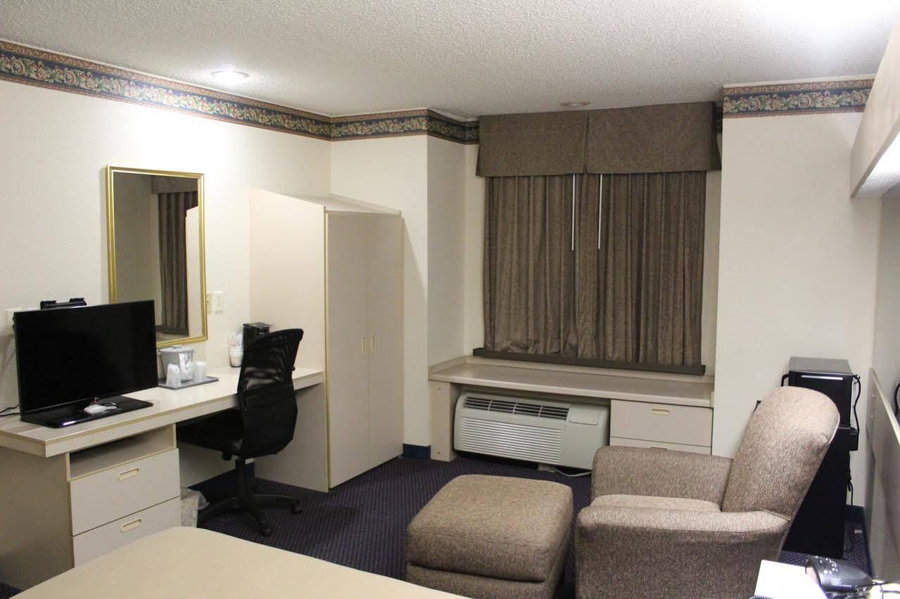 Travelodge By Wyndham Fort Scott Exterior foto